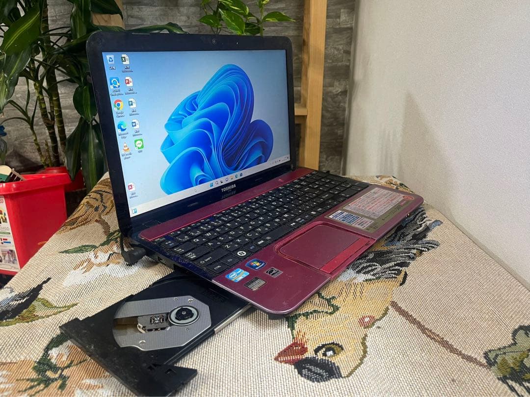/東芝のノートパソコン♪カメラ付♪大容量メモリ♪Core i7