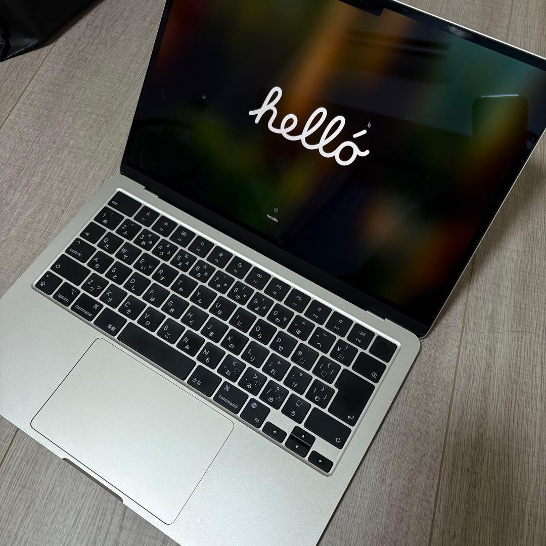 MacBook Air 2022 メモリ8GBストレージ256GB