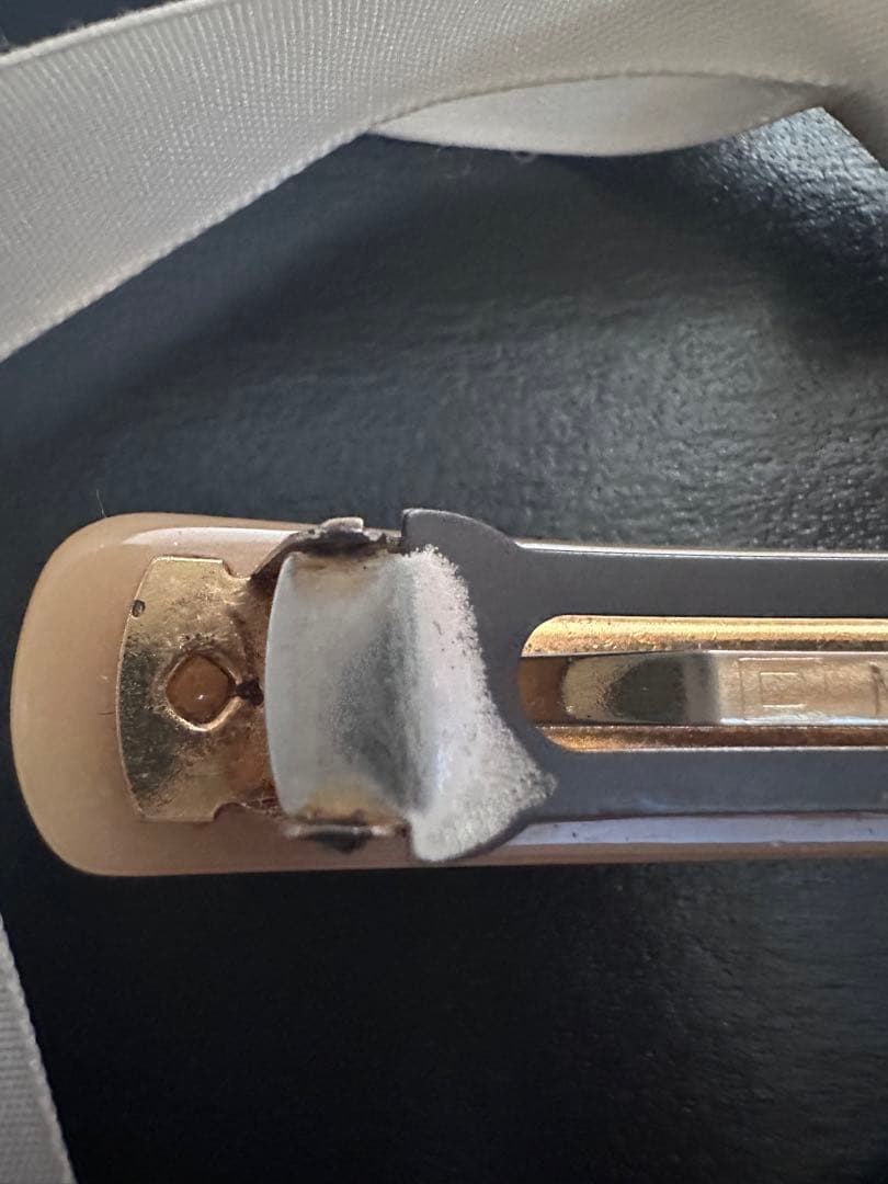 CHANEL《ヴィンテージ ロゴヘアバレッタ》ベージュ 箱有 くすみカラー