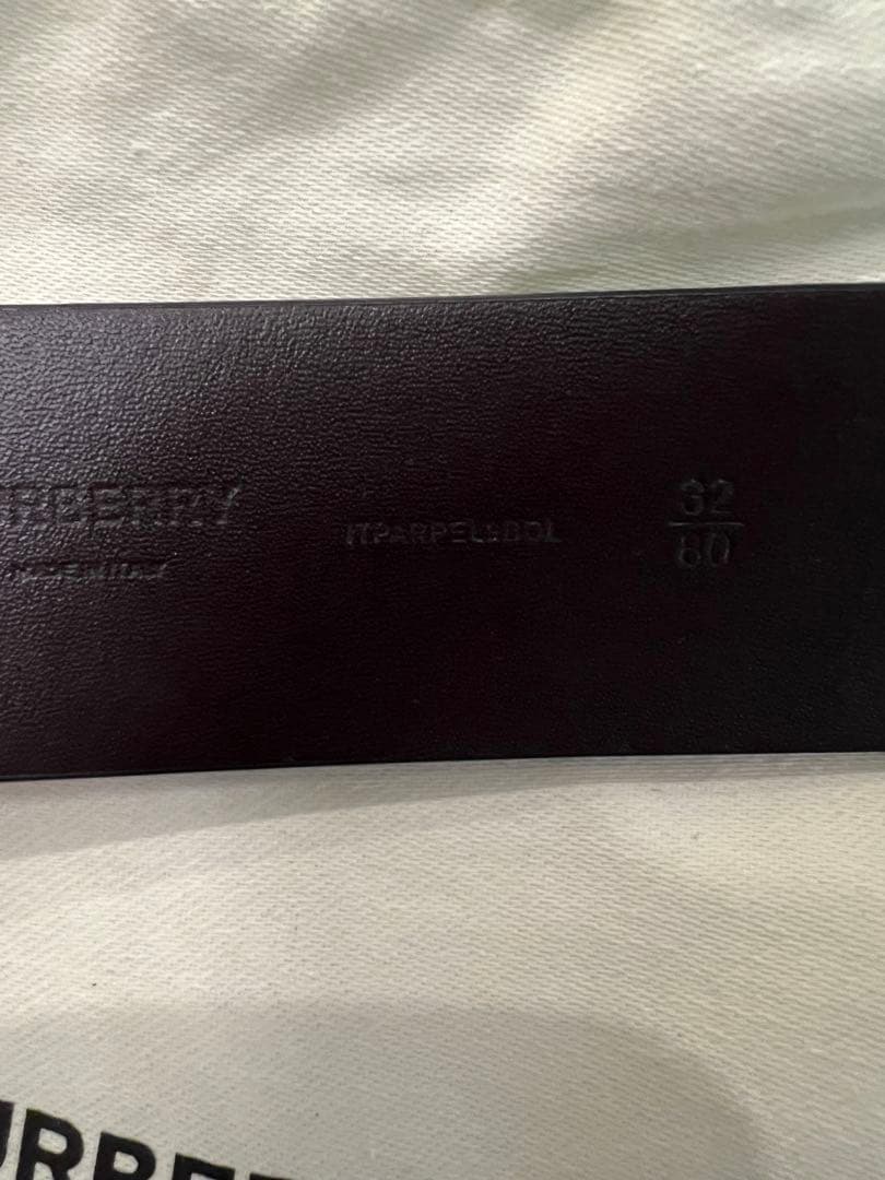 BURBERRY ブラックレザーベルト TBロゴ 保存袋付き
