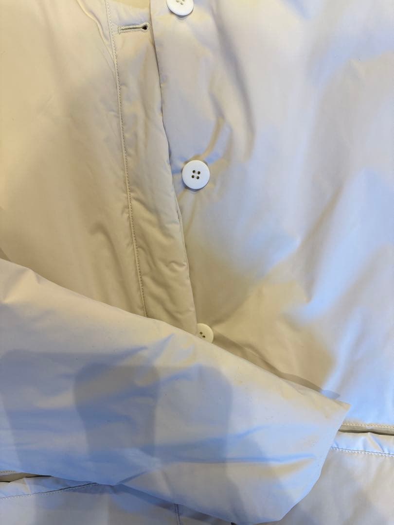 オローネ モノローグダウンコート 完売品 新品未使用 クリーム