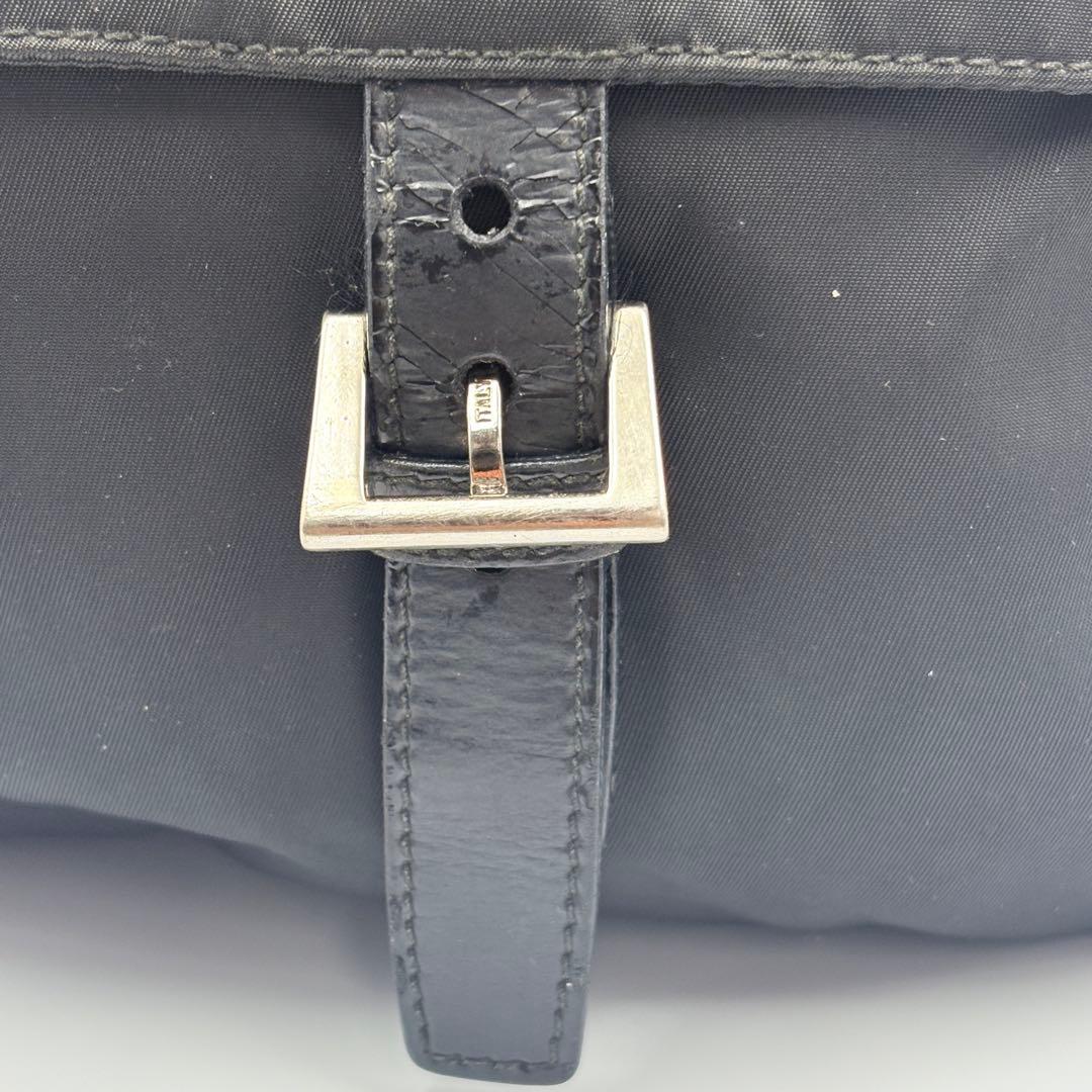 PRADAナイロンメッセンジャーバッグ VELA SPORT ブラック男女兼用