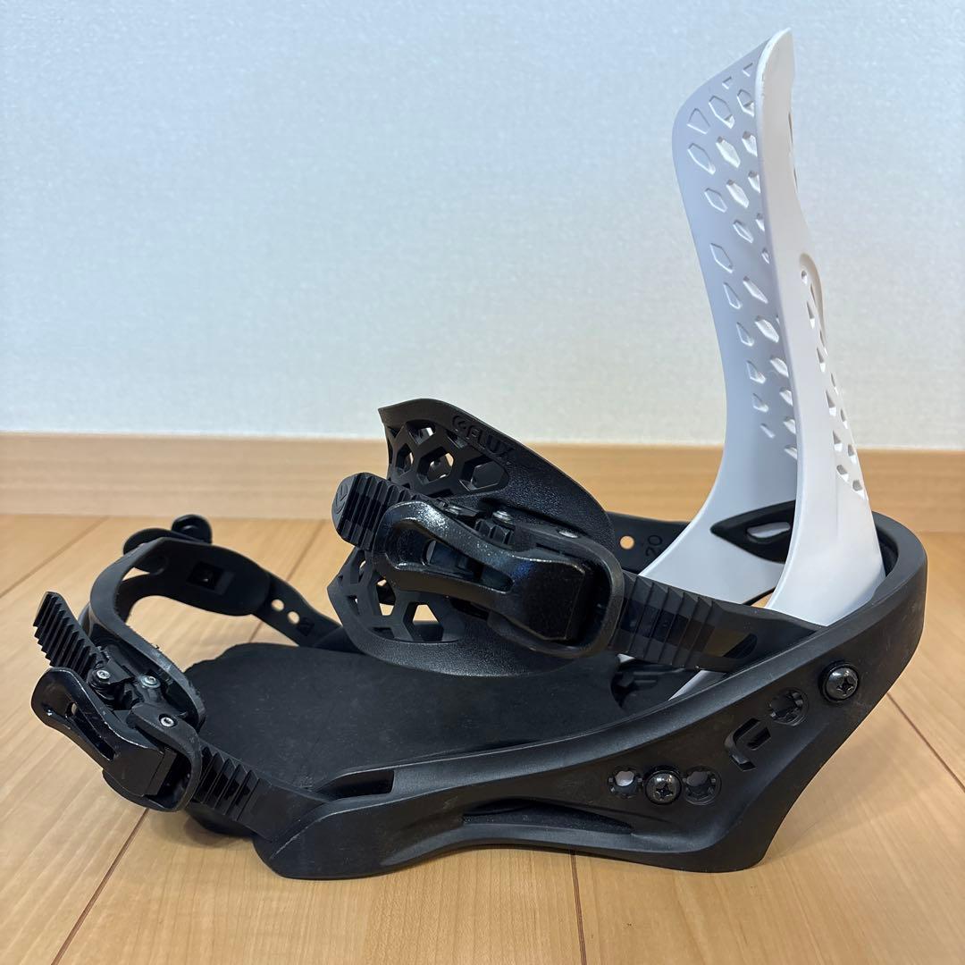 FLUX PR ホワイトMサイズ スノーボードビンディング