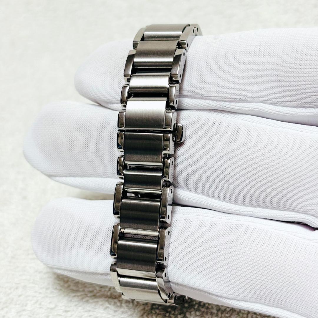 【美品】シチズン エル ラウンド コレクション EM1060-87N 腕時計