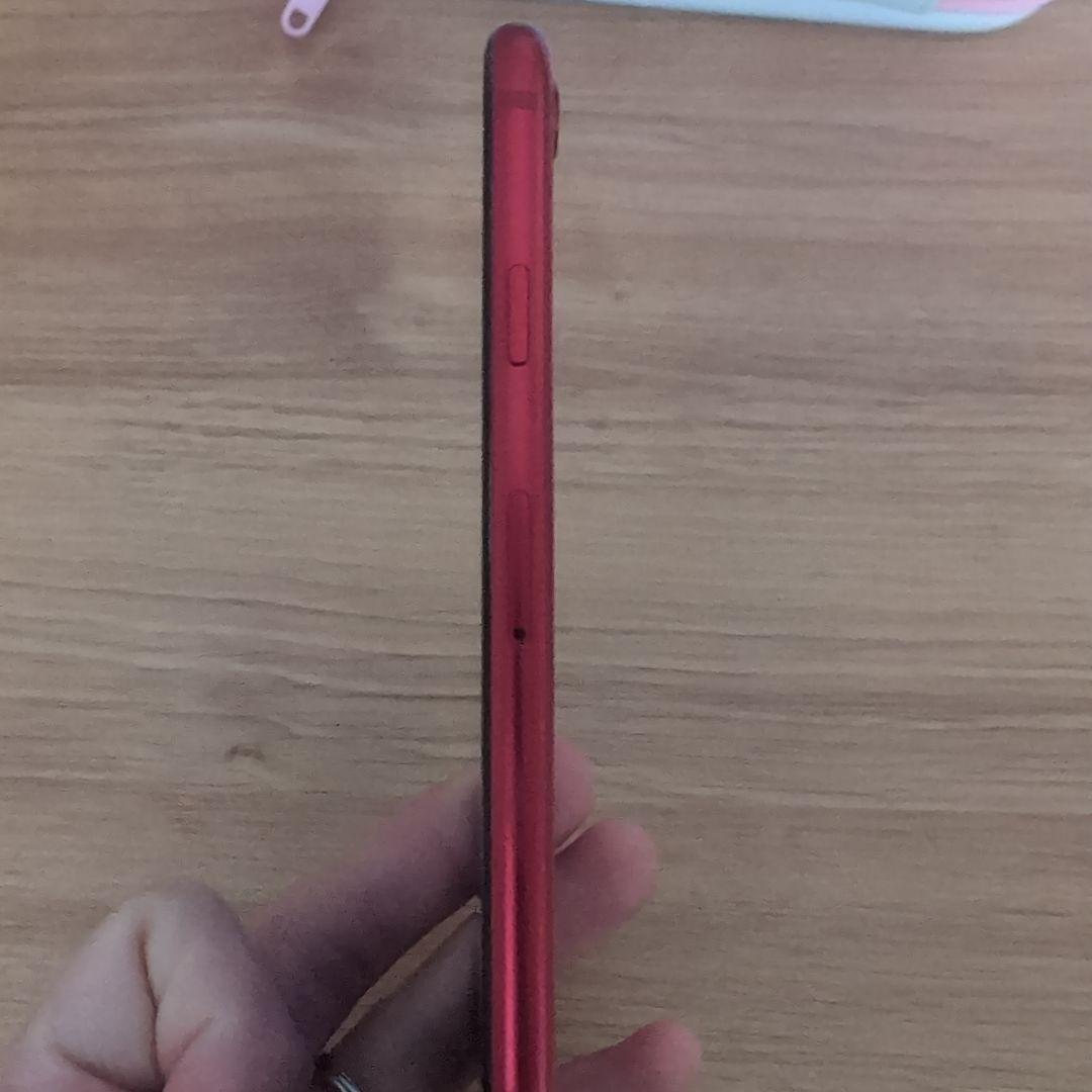 iPhone SE (第2世代) 64GB　赤　RED