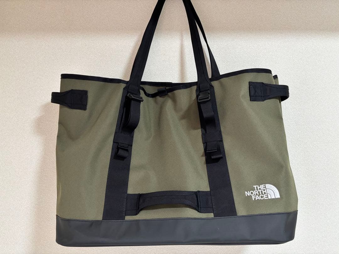 THE NORTH FACE(ザノースフェイス) トートバッグ カーキー