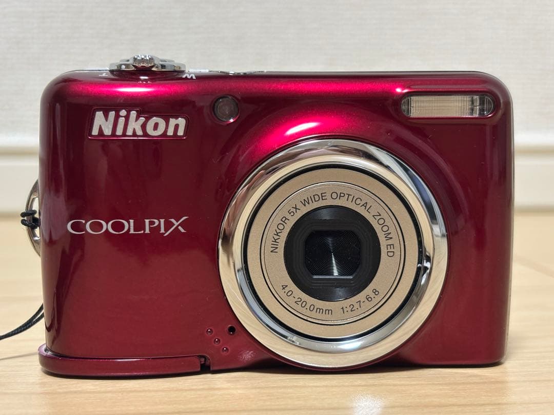 Nikon COOLPIX コンパクトデジタルカメラ レッド