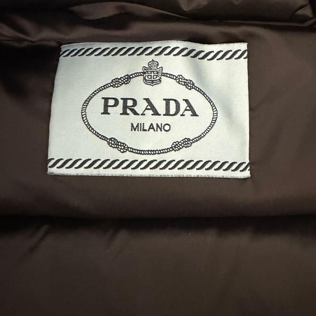 PRADA フード付き ブラック ダウンジャケット　38