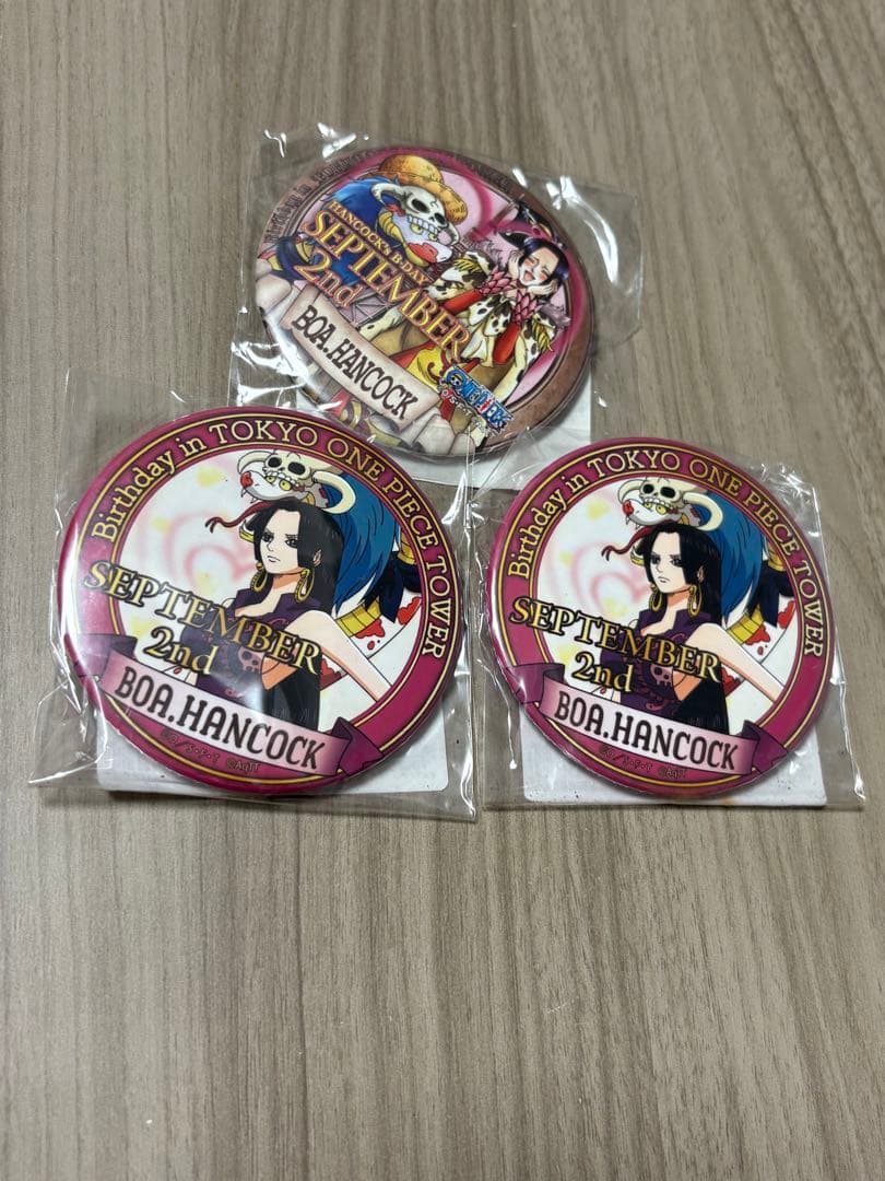 東京ワンピースタワー限定 バースデー缶バッジ ハンコックセット