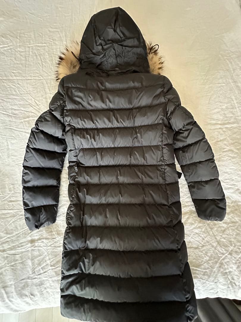 女性用【中古美品】Moncler ダウンジャケット　2